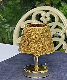 Gold masa lambası